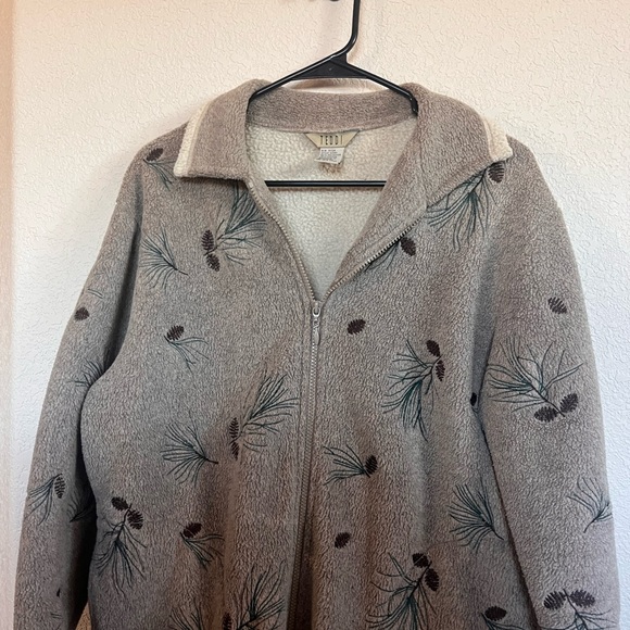 Vintage Teddi Pinecone Embroidered Sherpa Jacket - Picture 2 of 8
